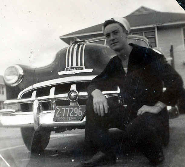 Gene with his Pontiac 1949 Memphis, Tennessee.